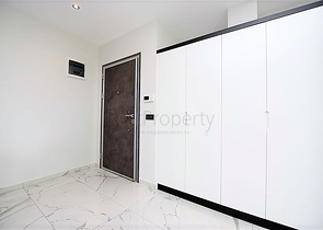 اول صف على البحر - غرفتي نوم وصالة ضمن مجمع حديث 