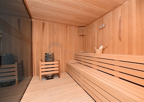 اول صف على البحر - غرفتي نوم وصالة ضمن مجمع حديث 