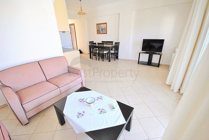 شقة فسيحة 3 + 1 مع أثاث في Camyuva Kemer