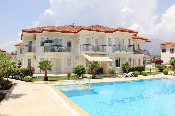 شقة فسيحة 3 + 1 مع أثاث في Camyuva Kemer