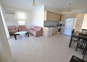 شقة فسيحة 3 + 1 مع أثاث في Camyuva Kemer