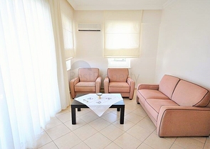 شقة فسيحة 3 + 1 مع أثاث في Camyuva Kemer