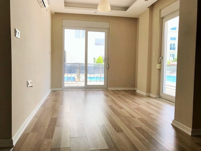 شقة 1 +1 في منطقة ليمان كونيالتي أنطاليا