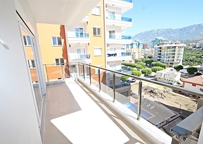 شقة غرفتين وصالة ضمن مجمع حديث قريب من الشاطئ في مهموتلار / الانيا 