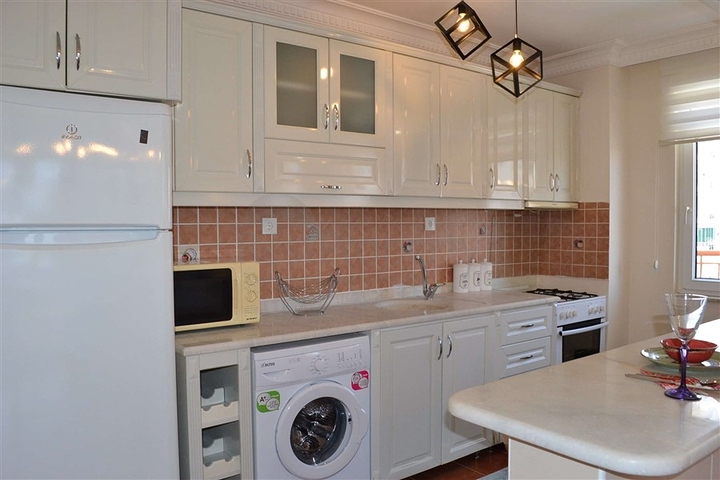 غرفتين وصالة مفروشة - قريبة من شاطئ البحر 