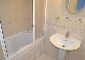 غرفتين وصالة مفروشة - قريبة من شاطئ البحر 