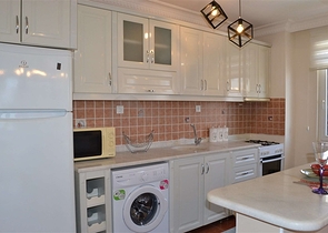 غرفتين وصالة مفروشة - قريبة من شاطئ البحر 