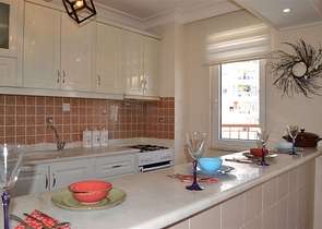 غرفتين وصالة مفروشة - قريبة من شاطئ البحر 