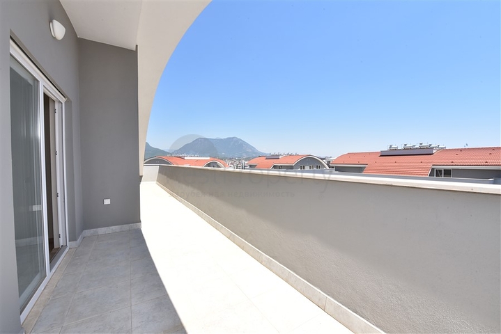 دوبلكس عائلية واسعة , ضمن مجمع خمس نجوم في منطقة اوبا الراقية