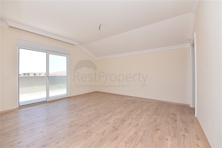 دوبلكس عائلية واسعة , ضمن مجمع خمس نجوم في منطقة اوبا الراقية