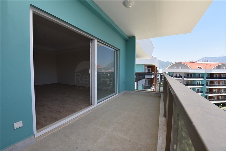 دوبلكس عائلية واسعة , ضمن مجمع خمس نجوم في منطقة اوبا الراقية