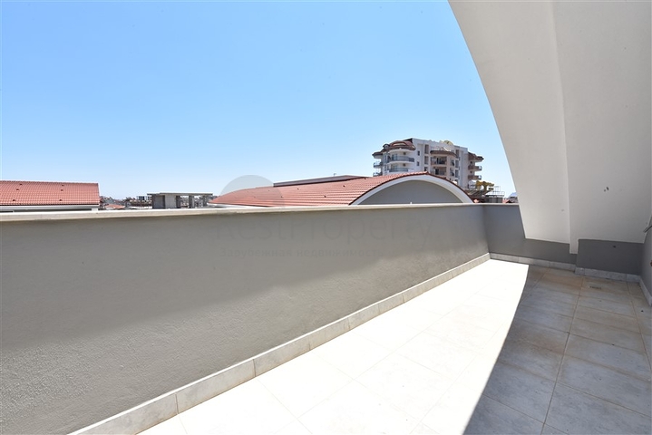 دوبلكس عائلية واسعة , ضمن مجمع خمس نجوم في منطقة اوبا الراقية