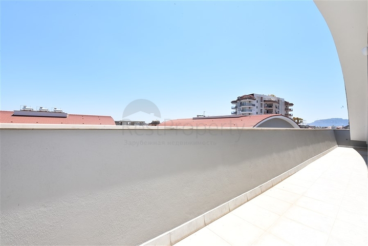 دوبلكس عائلية واسعة , ضمن مجمع خمس نجوم في منطقة اوبا الراقية