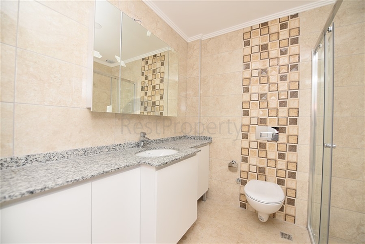 دوبلكس عائلية واسعة , ضمن مجمع خمس نجوم في منطقة اوبا الراقية