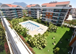 دوبلكس عائلية واسعة , ضمن مجمع خمس نجوم في منطقة اوبا الراقية