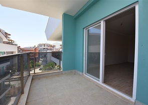 دوبلكس عائلية واسعة , ضمن مجمع خمس نجوم في منطقة اوبا الراقية