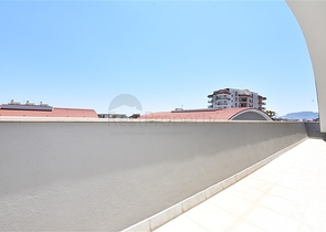 دوبلكس عائلية واسعة , ضمن مجمع خمس نجوم في منطقة اوبا الراقية