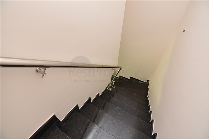 دوبلكس باطلالة مفتوحة ضمن مجمع حديث في كارجي جاك 