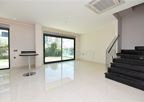 دوبلكس باطلالة مفتوحة ضمن مجمع حديث في كارجي جاك 