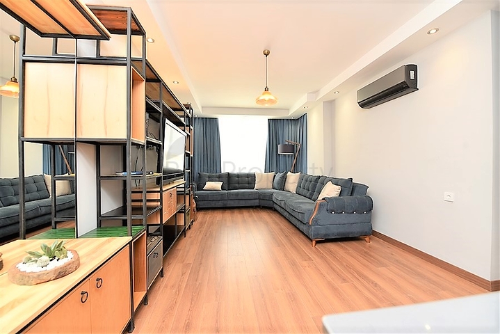 غرفة نوم وصالة مؤثثة في منطقة مركزية في اوبا 