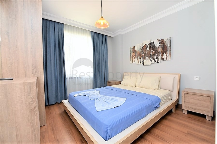 غرفة نوم وصالة مؤثثة في منطقة مركزية في اوبا 