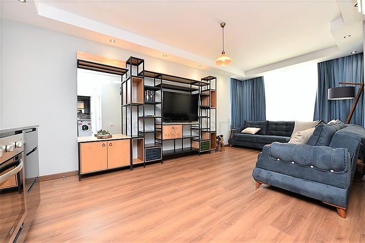 غرفة نوم وصالة مؤثثة في منطقة مركزية في اوبا 