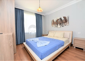 غرفة نوم وصالة مؤثثة في منطقة مركزية في اوبا 