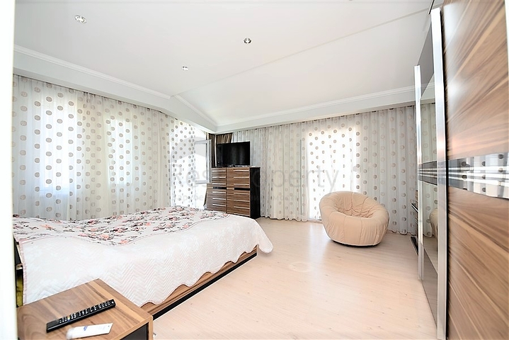 دوبلكس مؤثثة ضمن مجمع سكني متكامل في افسلار 