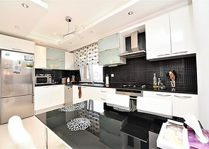 دوبلكس مؤثثة ضمن مجمع سكني متكامل في افسلار 