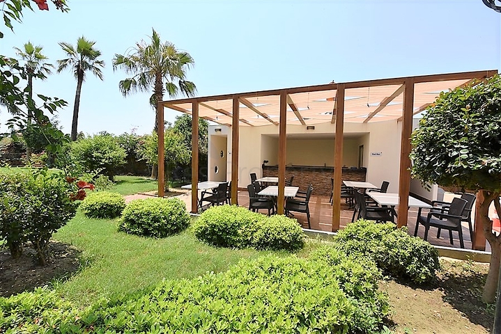 شقة غرفة وصالة ضمن مجمع فاخر في اوبا -الانيا 