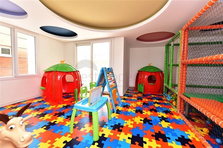 شقة غرفة وصالة ضمن مجمع فاخر في اوبا -الانيا 