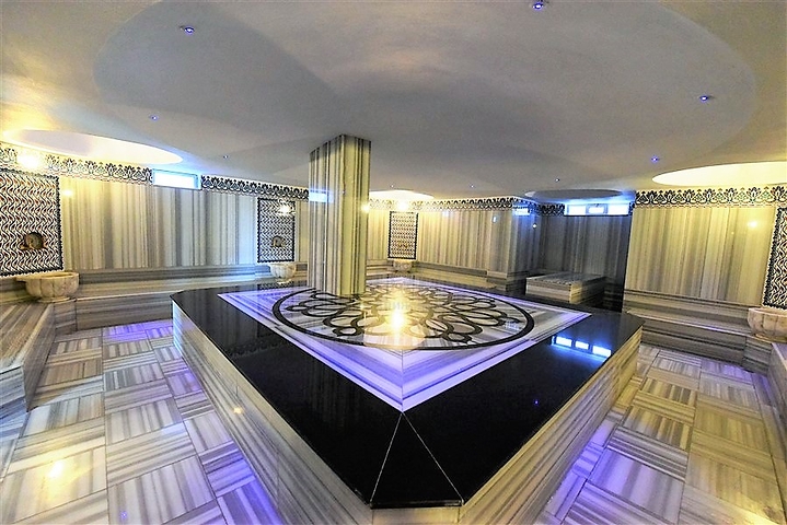 شقة غرفة وصالة ضمن مجمع فاخر في اوبا -الانيا 