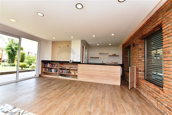 شقة غرفة وصالة ضمن مجمع فاخر في اوبا -الانيا 