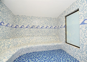 شقة غرفة وصالة ضمن مجمع فاخر في اوبا -الانيا 