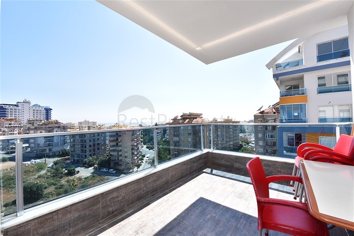 شقة عائلية واسعة من تصميم خمس غرف نوم وصالة - مؤثثة - في توسمور - الانيا 