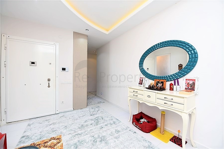 شقة عائلية واسعة من تصميم خمس غرف نوم وصالة - مؤثثة - في توسمور - الانيا 