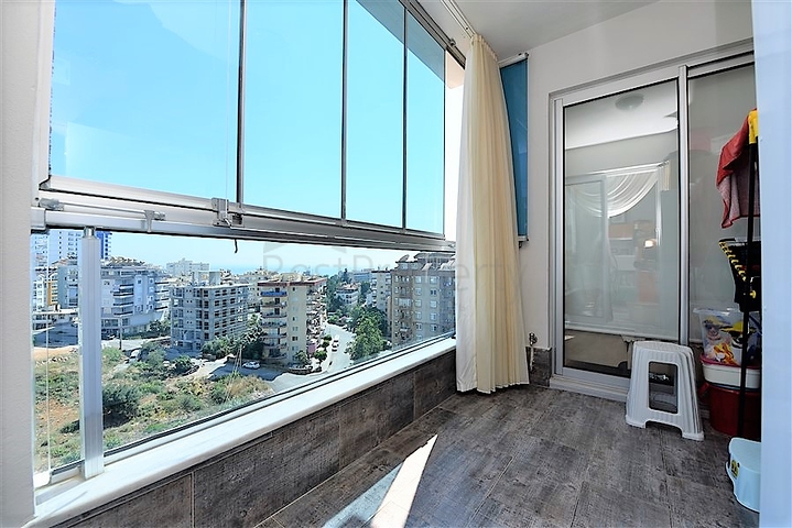 شقة عائلية واسعة من تصميم خمس غرف نوم وصالة - مؤثثة - في توسمور - الانيا 