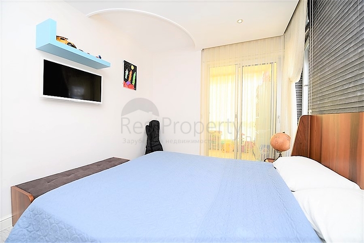 شقة عائلية واسعة من تصميم خمس غرف نوم وصالة - مؤثثة - في توسمور - الانيا 