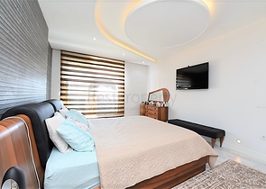 شقة عائلية واسعة من تصميم خمس غرف نوم وصالة - مؤثثة - في توسمور - الانيا 