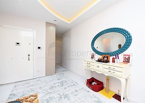 شقة عائلية واسعة من تصميم خمس غرف نوم وصالة - مؤثثة - في توسمور - الانيا 