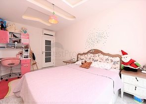 شقة عائلية واسعة من تصميم خمس غرف نوم وصالة - مؤثثة - في توسمور - الانيا 