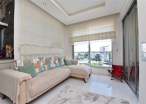 شقة عائلية واسعة من تصميم خمس غرف نوم وصالة - مؤثثة - في توسمور - الانيا 