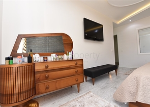 شقة عائلية واسعة من تصميم خمس غرف نوم وصالة - مؤثثة - في توسمور - الانيا 