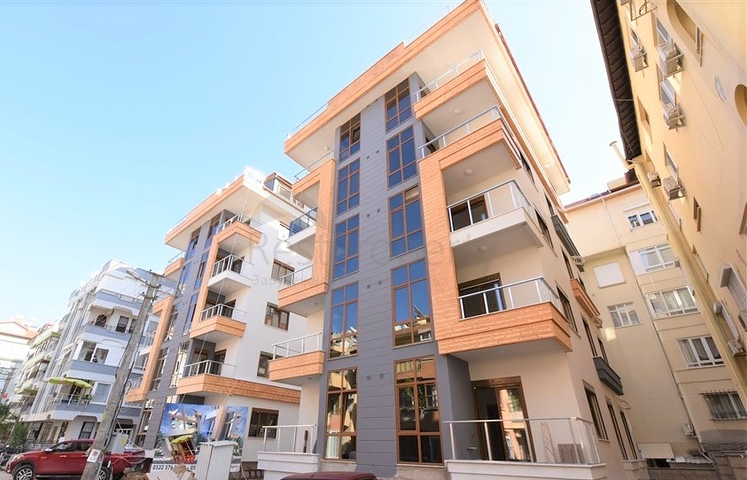 على مسافة خطوات من شاطئ البحر -مجمع سكني جديد في مركز الانيا 