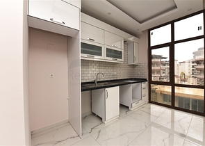 على مسافة خطوات من شاطئ البحر -مجمع سكني جديد في مركز الانيا 