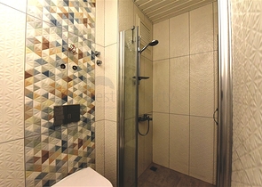 على مسافة خطوات من شاطئ البحر -مجمع سكني جديد في مركز الانيا 