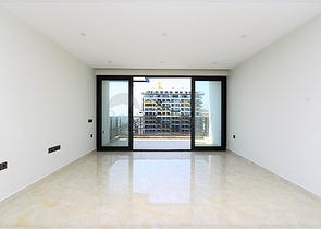 اطلالة بحرية مباشرة -شقة من تصميم غرفة وصالة ضمن مجمع سكني حديث في مهموتلار - الانيا 