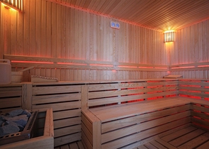 اطلالة بحرية مباشرة -شقة من تصميم غرفة وصالة ضمن مجمع سكني حديث في مهموتلار - الانيا 