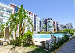 شقة بغرفة نوم واحدة في مجمع في كونيالتي