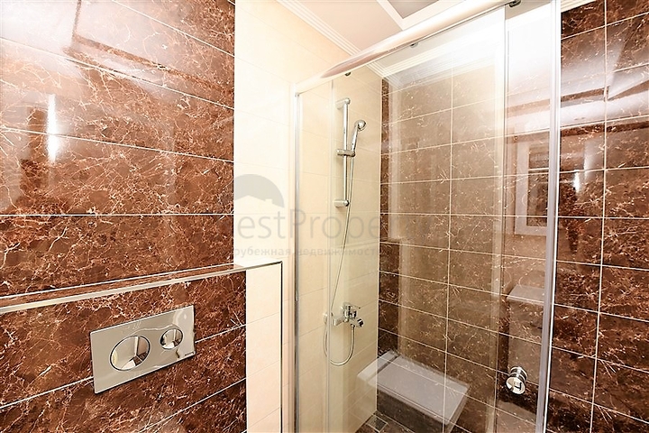 غرفة وصالة مؤثثة ضمن مجمع خمس نجوم في توسمور - الانيا 